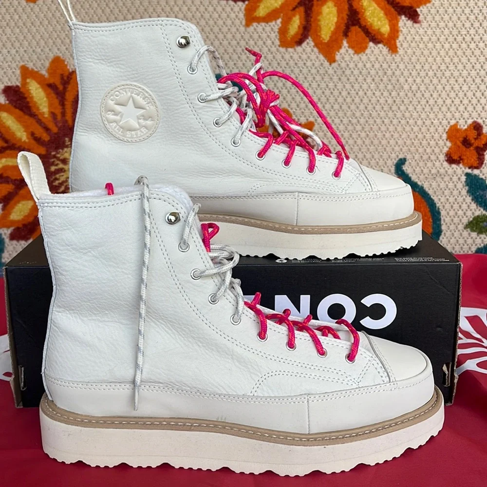 Converse 173212C
CHUCK TAYLOR CRAFTED BOOT HI
EGRET/NATURAL IVORY/PRIME PNK
WMNS - Picture 1 of 16